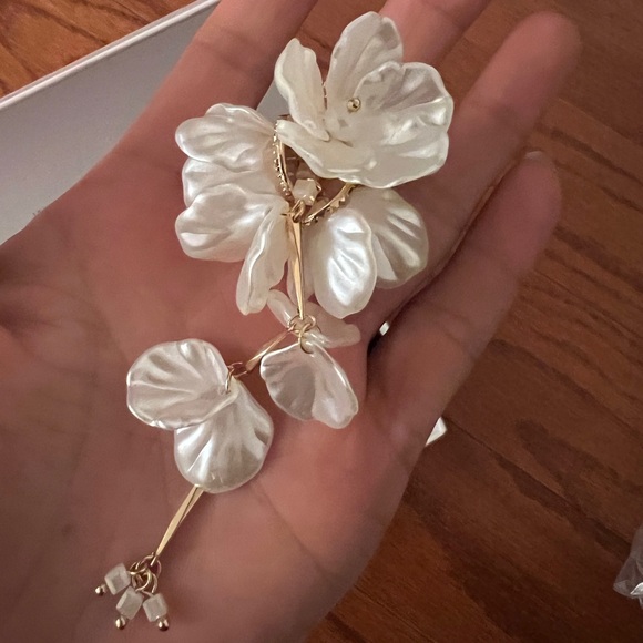 Anthropologie Blossom Drop Earrings Ivory - Picture 9 of 9